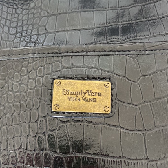 SIMPLY VERA VERA WANG - BLACK CROC EMBOSSED CROSSBODY BAG - Picture 3 of 17